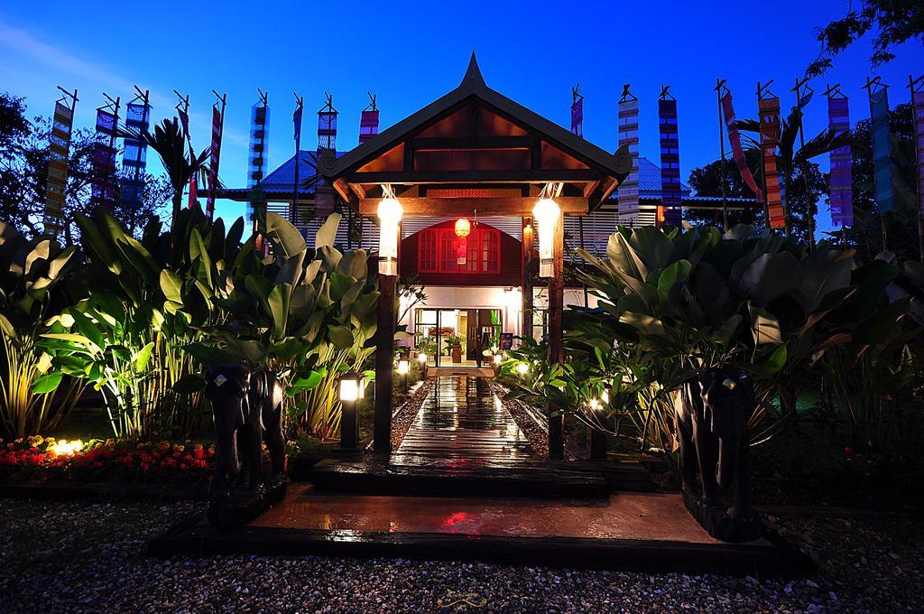Risasinee Spa & Resort Nan Esterno foto